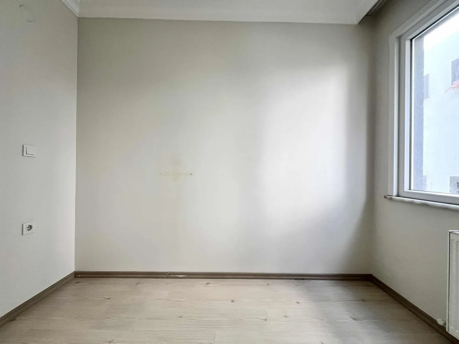 EYÜP SULTAN'DA DİŞ HASTANESİNE YAKIN 3+1 ARAKAT DAİRE - fotoğraf 4