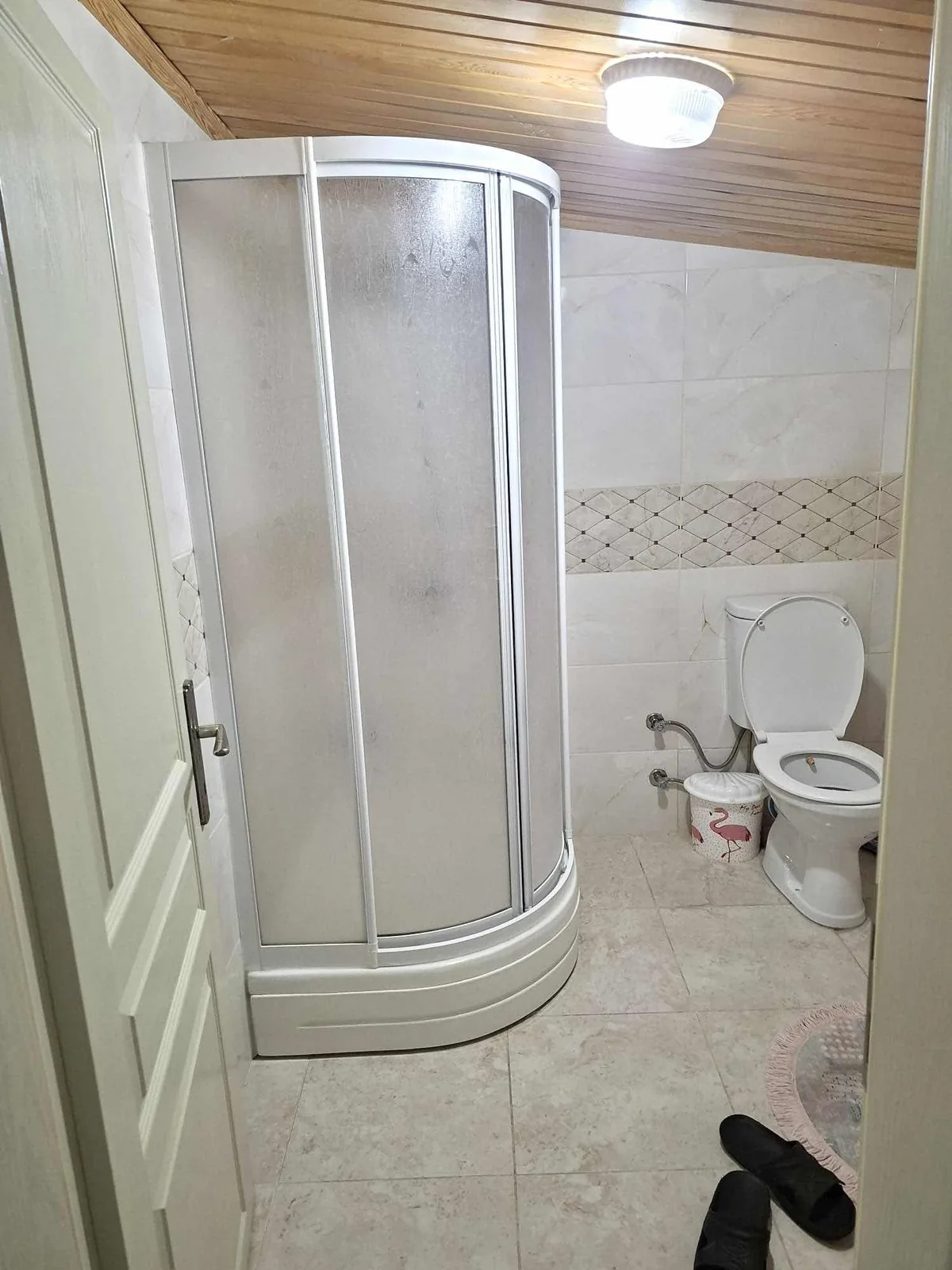KOCAELİ KARAMÜRSEL EREĞLİ'DE MANZARALI BAHÇELİ 4+2 VİLLA - fotoğraf 2