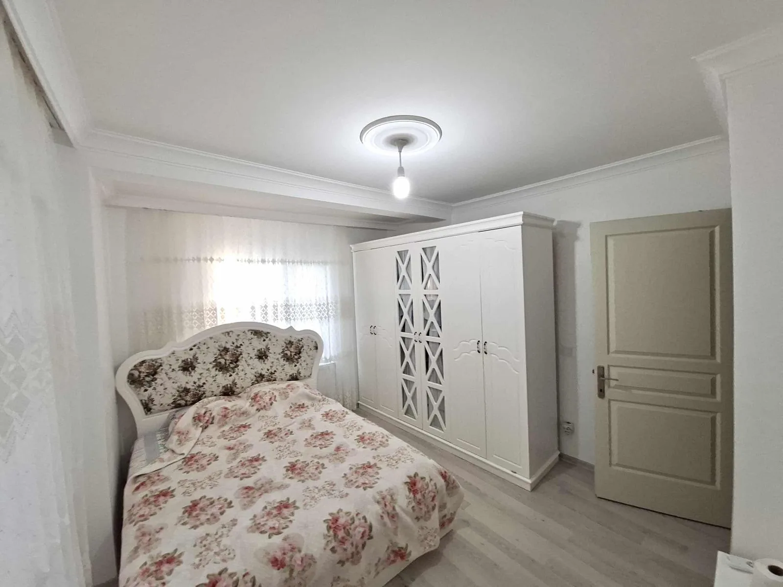 KOCAELİ KARAMÜRSEL EREĞLİ'DE MANZARALI BAHÇELİ 4+2 VİLLA - fotoğraf 3