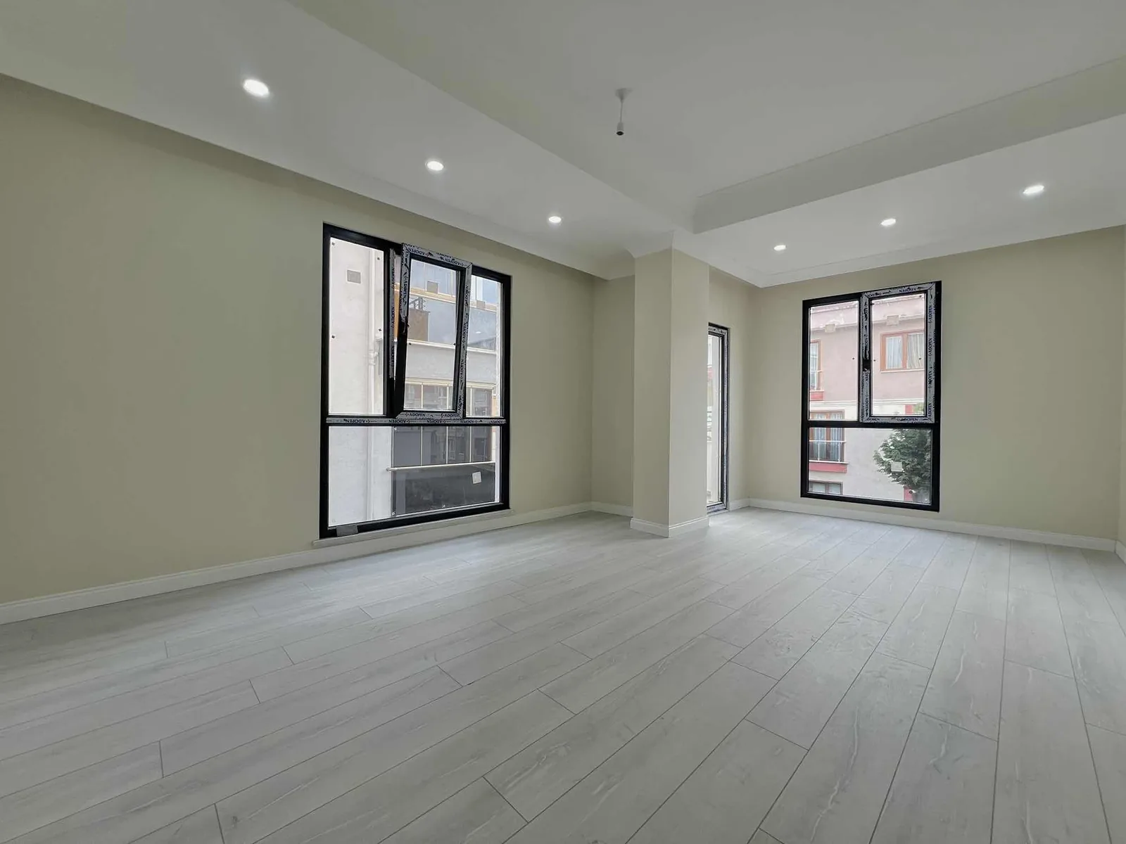 SAMANDIRA OSMANGAZİ MAH. 3+1 ARAKAT DAİRE TEK DAİRE ÜZERİ - fotoğraf 3