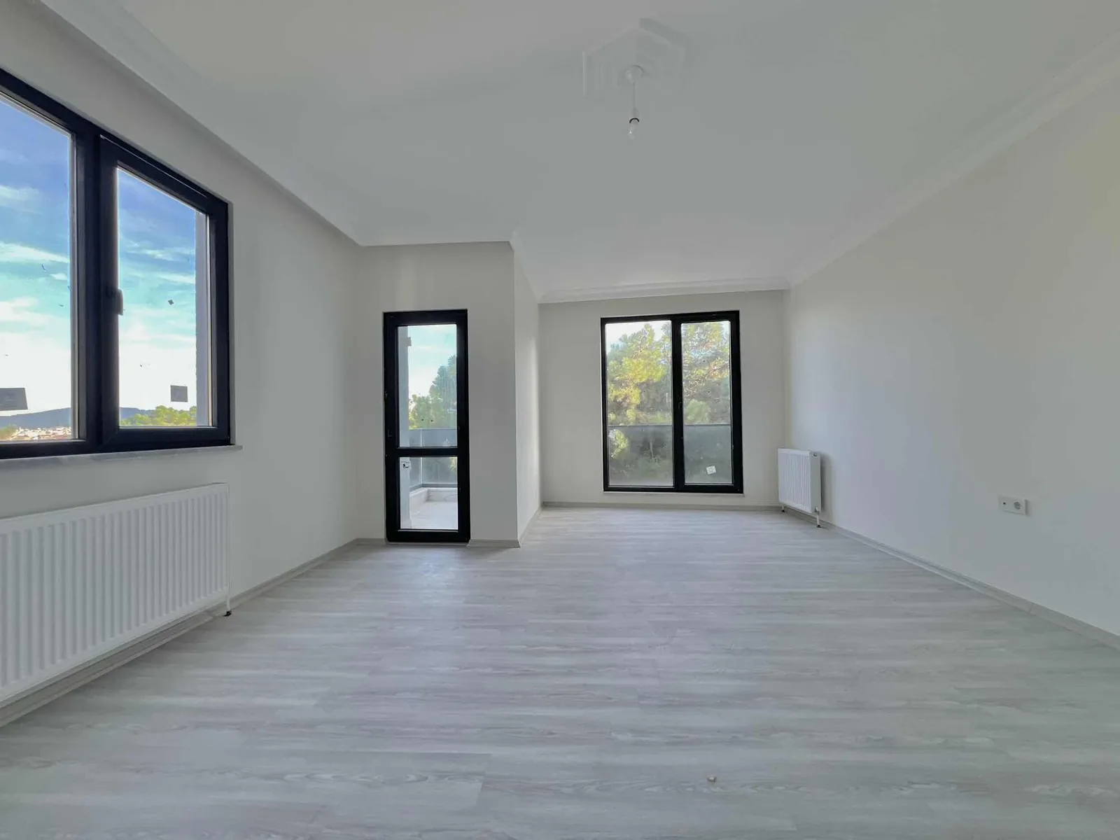 VEYSEL KARANİ MAH. 3+1 ARAKAT DAİRE (3. KAT) K.OTOPARKLI - fotoğraf 2