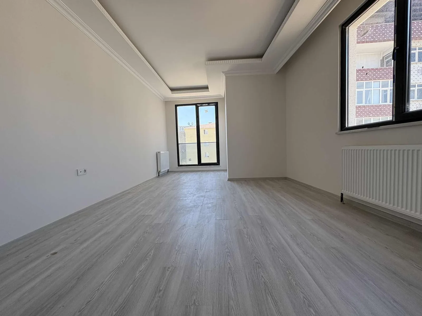 YENİDOĞAN MERKEZDE 3+1 150m2 SATILIK ÇATI DUBLEKS DAİRE - fotoğraf 2